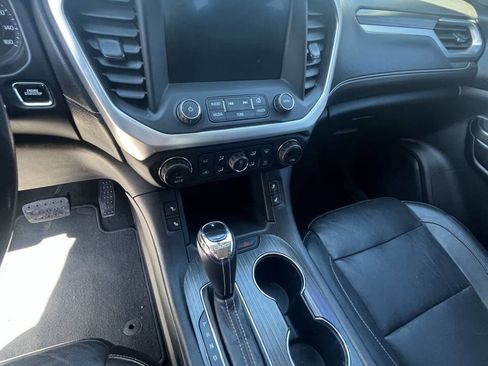 Used 2018 GMC Acadia SLT image 17