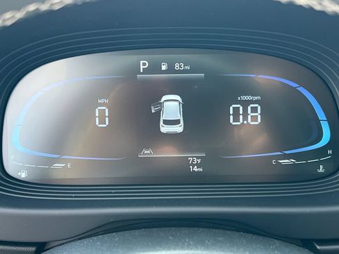 Used 2025 Hyundai Venue Limited FWD image 26