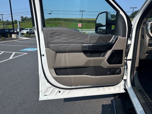 New 2025 Ford F350 Platinum w/ Platinum Plus Package image 32