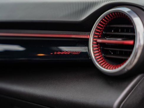 Used 2024 Chevrolet Trax RS w/ Driver Confidence Package image 13