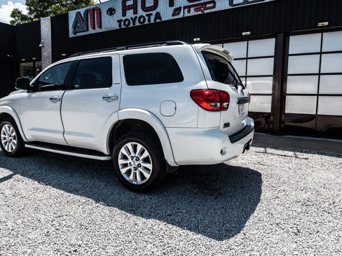 Used 2014 Toyota Sequoia Platinum AWD/4WD image 7