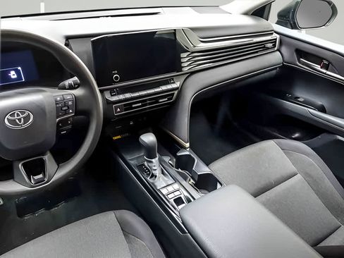 Used 2025 Toyota Camry LE FWD image 13