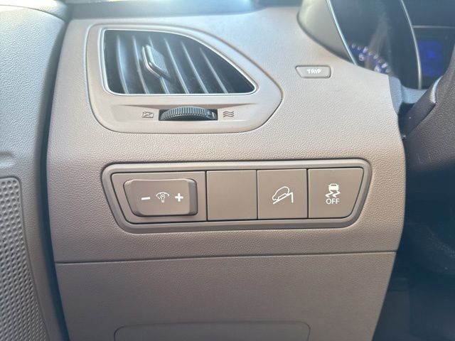 Used 2011 Hyundai Tucson GLS FWD image 13
