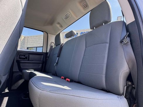 Used 2017 RAM 1500 Express AWD/4WD image 39