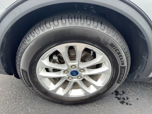 Used 2022 Ford Escape SE FWD image 29