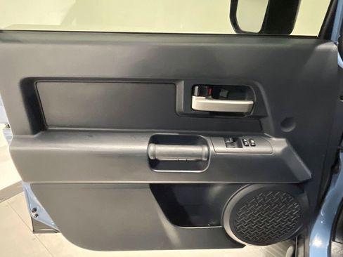 Used 2014 Toyota FJ Cruiser 4WD image 43