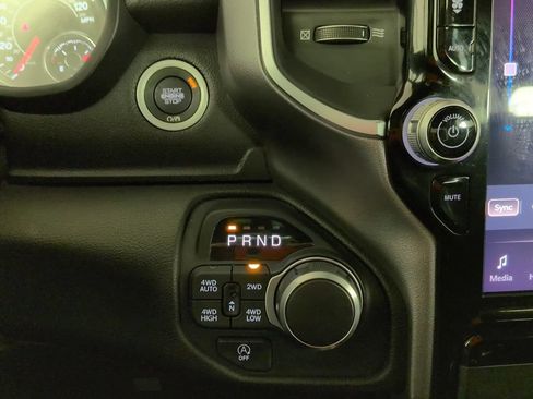 Used 2025 RAM 1500 Big Horn AWD/4WD image 17