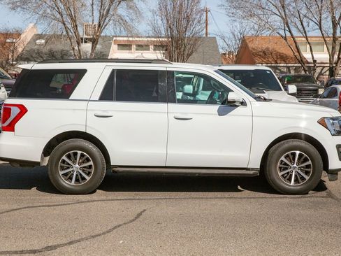 Used 2019 Ford Expedition XLT w/ Equipment Group 201A image 4