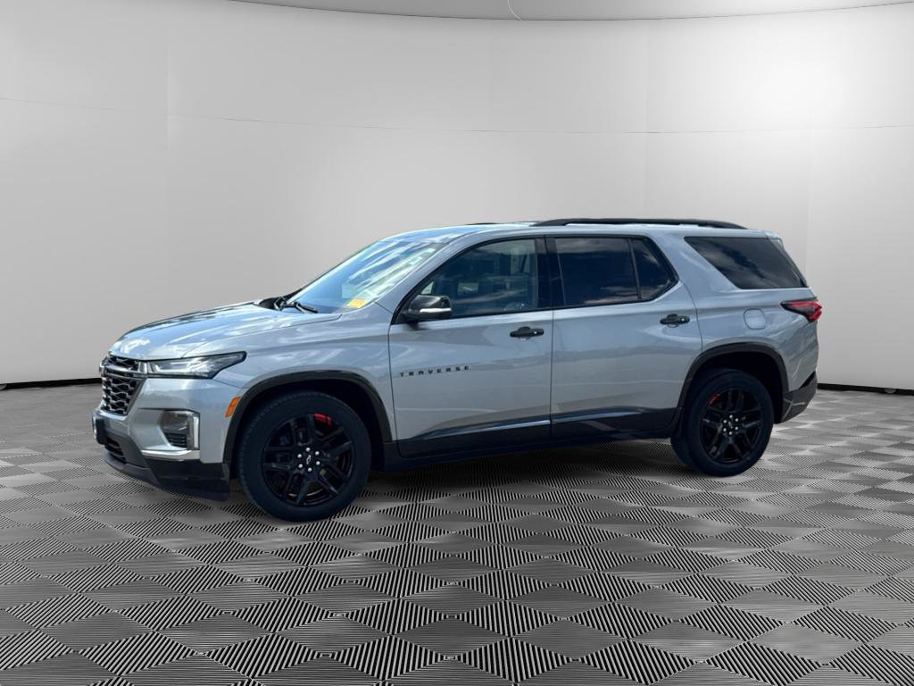 Used 2023 Chevrolet Traverse Premier w/ Redline Edition AWD/4WD image 2