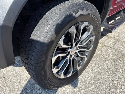 Used 2023 GMC Canyon Denali AWD/4WD image 10