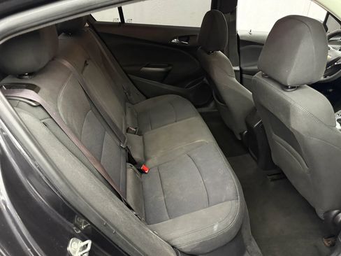 Used 2016 Chevrolet Cruze LT w/ Sun And Sound Package FWD image 9