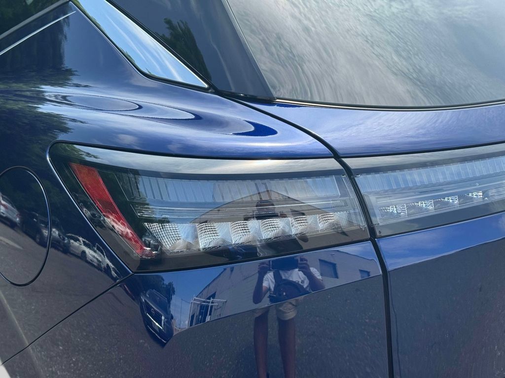 Used 2025 Nissan Murano SL w/ Cargo Package AWD/4WD image 10