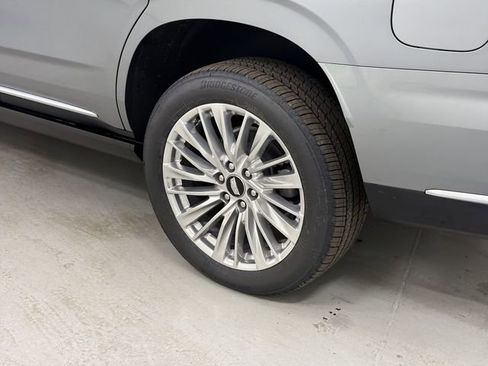 New 2026 Cadillac Escalade Luxury w/ Touring Package image 17