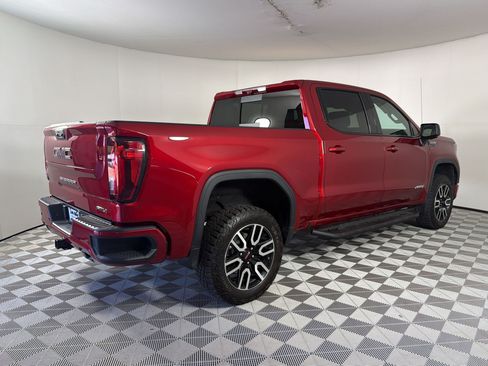 Used 2024 GMC Sierra 1500 AT4 w/ Technology Package AWD/4WD image 9