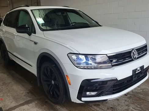Used 2021 Volkswagen Tiguan SE R-Line AWD/4WD image 4