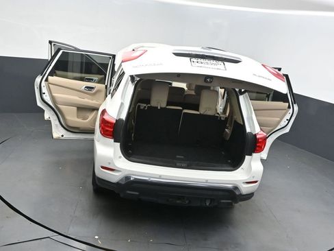 Used 2019 Nissan Pathfinder Platinum image 48