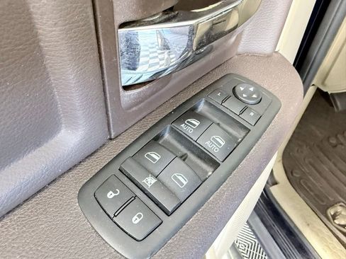 Used 2012 RAM 1500 Lone Star w/ Luxury Group image 10