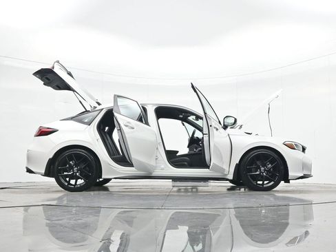 Used 2025 Honda Civic Sport image 39