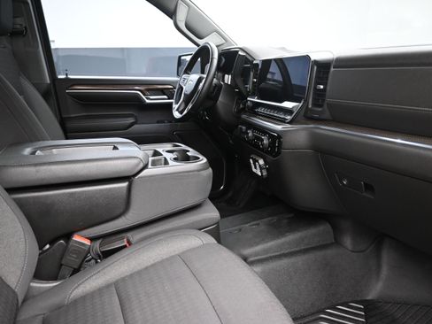 Used 2023 Chevrolet Silverado 1500 LT AWD/4WD image 25