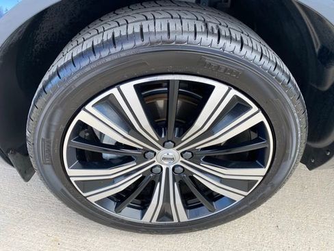 Used 2023 Volvo XC60 B5 Plus w/ Climate Package image 27