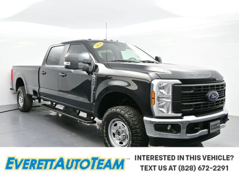 Used 2024 Ford F250 XL w/ XL Off-Road Package AWD/4WD image 1