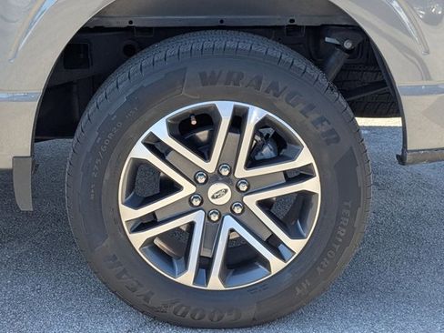 Used 2022 Ford F150 XL w/ STX Appearance Package image 9