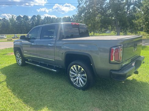 Used 2018 GMC Sierra 1500 Denali AWD/4WD image 12