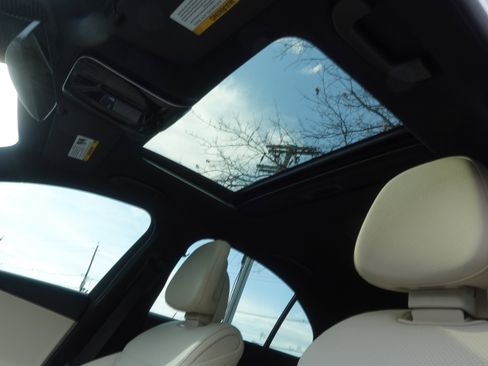 Certified 2023 Mercedes-Benz C 300 4MATIC Sedan image 13