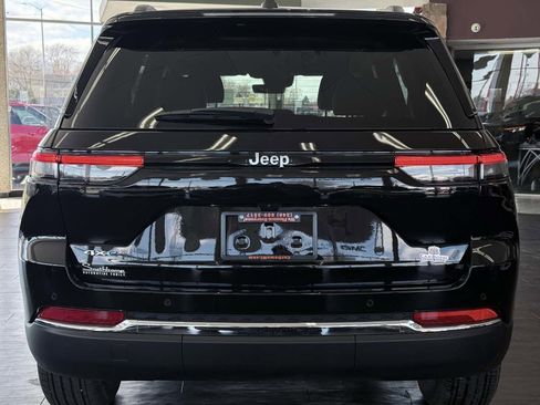 Used 2025 Jeep Grand Cherokee Limited 4xe image 18