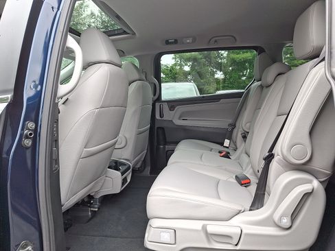 Used 2023 Honda Odyssey EX-L image 9