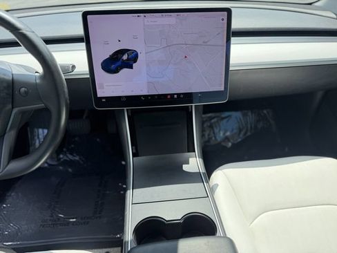 Used 2018 Tesla Model 3 Mid Range RWD image 14