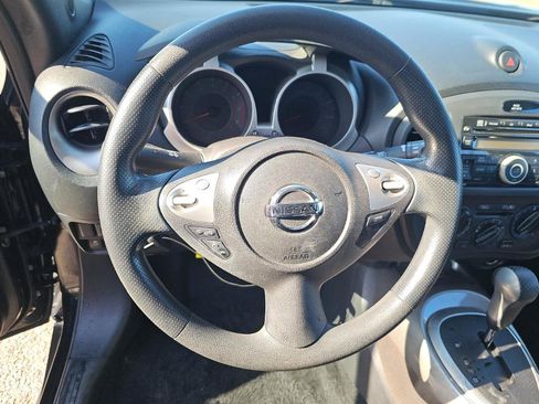 Used 2013 Nissan Juke S w/ Sport Pkg FWD image 11