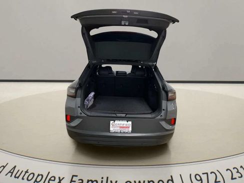 Used 2025 Volkswagen ID.4 Pro RWD image 9