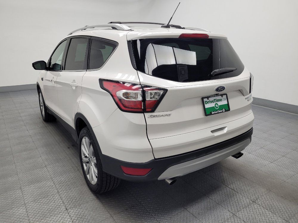 Used 2017 Ford Escape Titanium FWD image 5