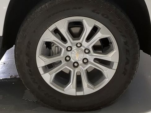 Used 2024 Chevrolet Silverado 1500 LTZ w/ LTZ Convenience Package II AWD/4WD image 5
