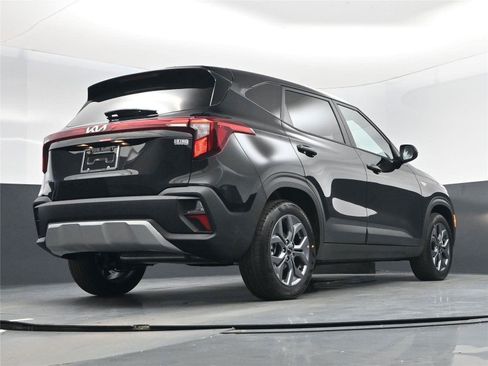 New 2026 Kia Seltos LX image 22