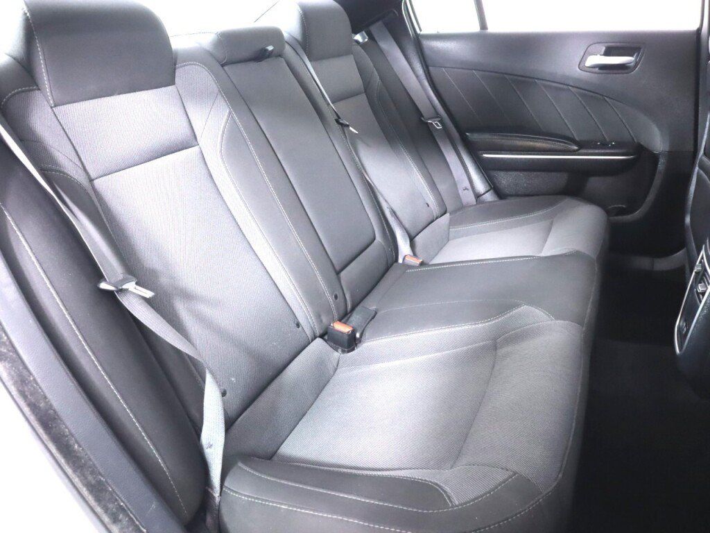 Used 2019 Dodge Charger SXT RWD image 33