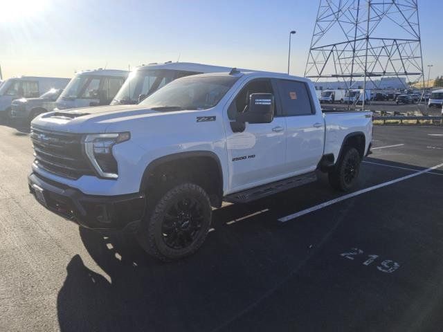 Used 2025 Chevrolet Silverado 2500 LT w/ Trail Boss Package AWD/4WD image 2