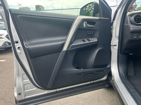 Used 2015 Toyota RAV4 Limited AWD/4WD image 11