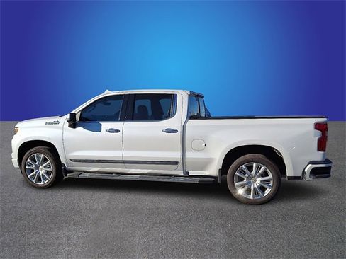 Used 2024 Chevrolet Silverado 1500 High Country w/ High Country Premium Package image 6