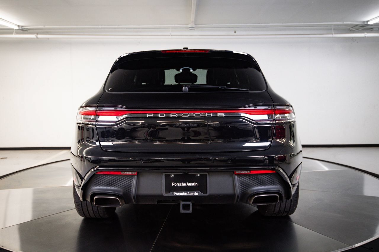 Certified 2023 Porsche Macan AWD/4WD image 6