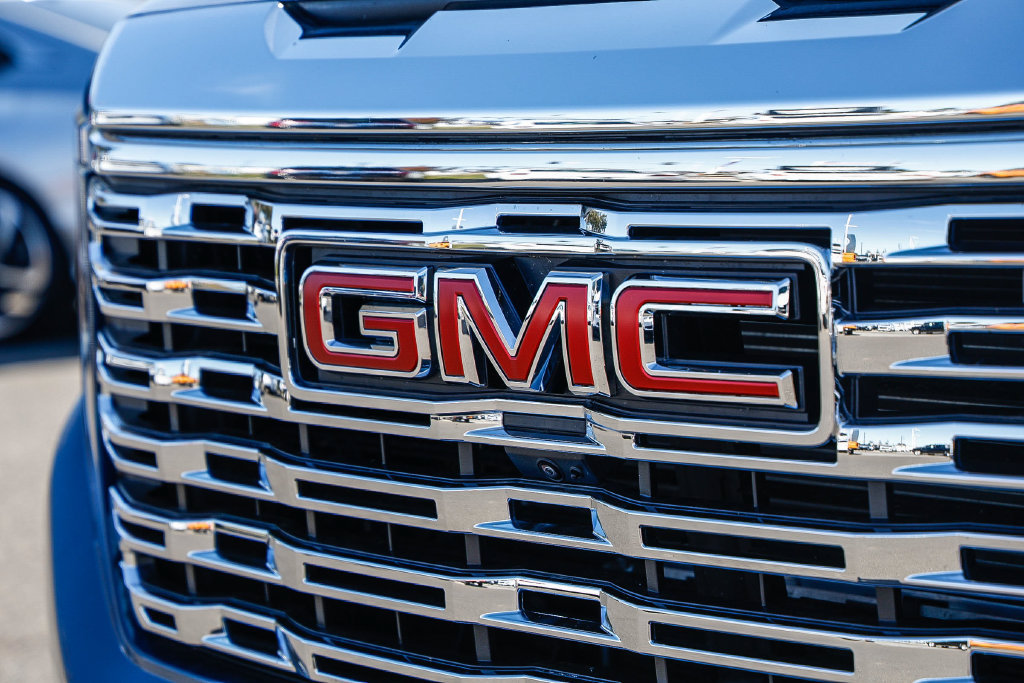 Certified 2025 GMC Sierra 1500 Denali w/ Denali Reserve Package AWD/4WD image 11