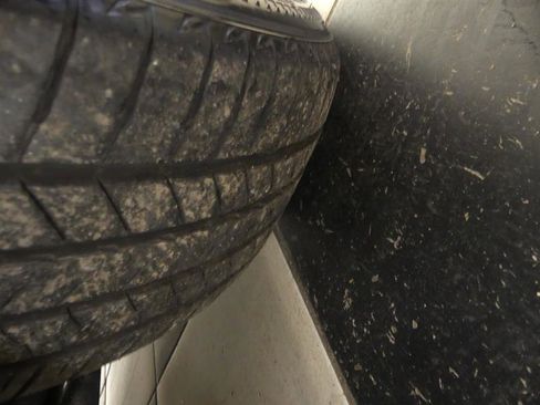 Used 2012 Dodge Challenger SRT8 image 28