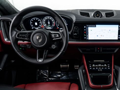 Certified 2026 Porsche Cayenne Turbo image 13