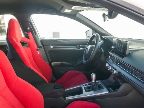 Used 2025 Honda Civic Type R image 16