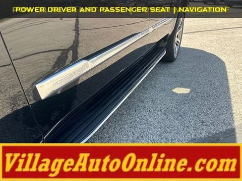 Used 2020 Cadillac Escalade ESV Premium Luxury AWD/4WD image 10