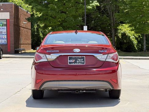 Used 2012 Hyundai Sonata Hybrid w/ Leather Pkg FWD image 18