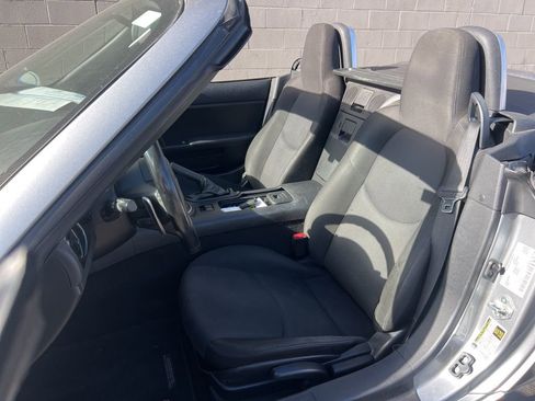 Used 2014 MAZDA MX-5 Miata Sport image 19