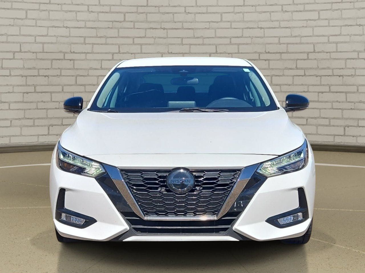 Used 2023 Nissan Sentra SR FWD image 2