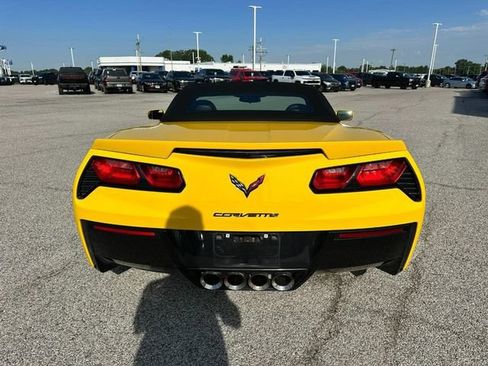 Used 2015 Chevrolet Corvette Stingray Convertible w/ Carbon Flash Badge Package RWD image 4